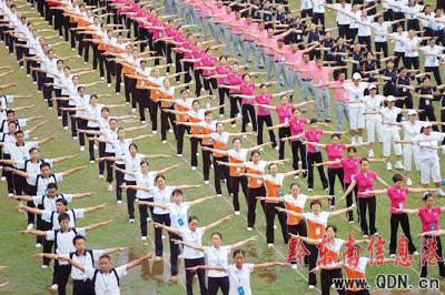 �F�����l���e��ǧ�˴󱊏V���ٱ���