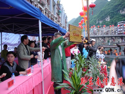 �(zh��n)�h(yu��n)����������Ļ���@��(ji��ng)�(du��)��Ц�_(k��i)�ѣ��M�D��