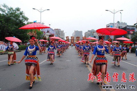 ��կ�\�u�衰�ɶ������|(zh��)�Ļ���չ�ݣ��M�D��