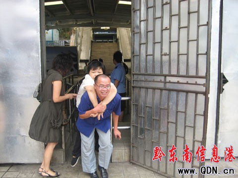 ����Ů�����U��֦�ؼ� ���y��ͥ���������(�D)