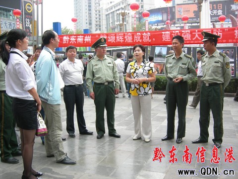 �����e�k