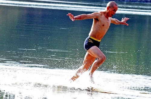 �W(w��ng)����������ɮ����(zh��n)��ˮ��Ư���^��