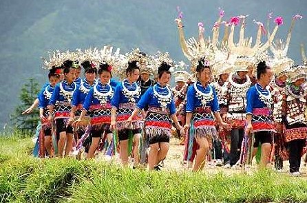 ̽�L��կ ����������y(t��ng)���У��D��