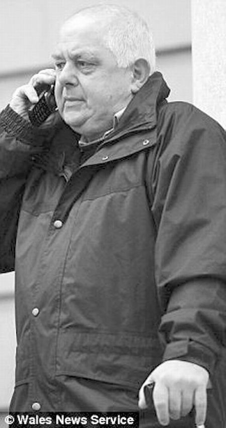 Ӣ�������ϋD����Ů��~����ͯ��ɷ����Ϸ�ͥ