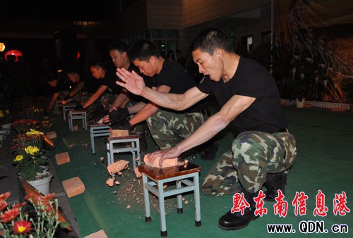 �侯�\���h����±����ϱ��gҊ���飨�D��