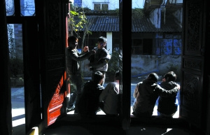 ���ϴ����l���ֳ��Y������ͬ�ԑپư�(�M�D)