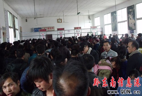 �P���F·���\���F(xi��n)�״θ߷壨�M�D��