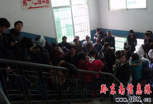 �P���F·���\���F(xi��n)�״θ߷壨�M�D��