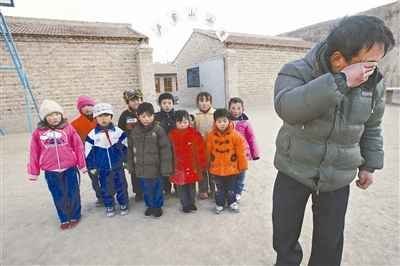 2009��12��22������9�c���K�h�������Լ�������һ�꼉10���W����ȫ�Ҹ��rĨ�����ۜI�����f����ÿ��ֻ����С�W���꼉�W�����I�ĕr��ŕ���һ�������@������һ�κ��Լ�����С�Wһ�꼉���޺�Ӱ����