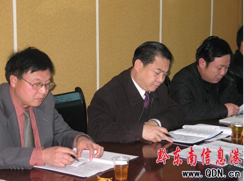 ����ï�����Ļ��֙z��ָ���������D��