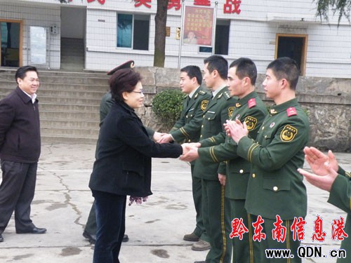 ��ί����ӛ�n��ο�����侯֧�һ�����ڹٱ�