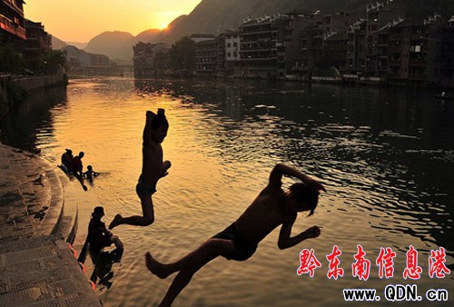 ��h�zӰ�� ӭ�����zӰ��ِ�ϫ@�����D��