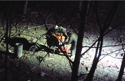 �dǧ�䟟��؛܇�ڱ������h��·�ϱ�ը(�M�D)