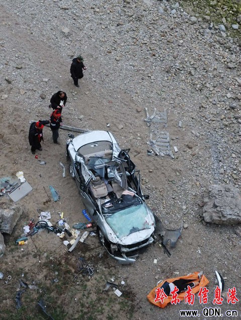 �R���_����17�׸ߘ� ˾�C����܇�v�ɏU�F���D��