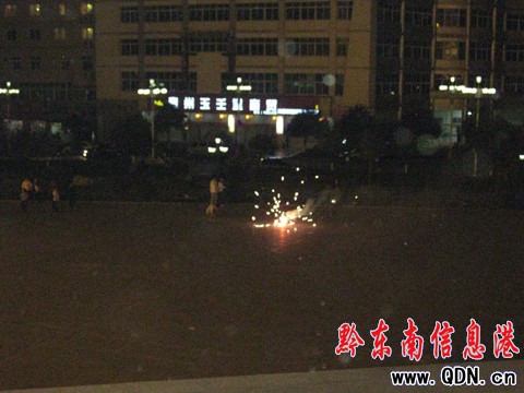 �P������ŶY���c(di��n)�������g�cԪ����(ji��)���D��