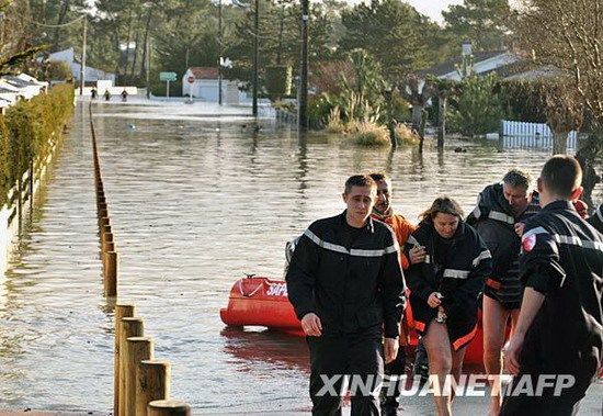 �M�D�����L���u�������°��f��ͥ���13������