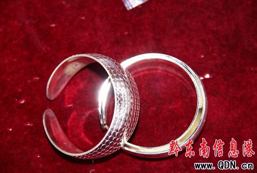 �S���������������gչƷ�����������M�D��