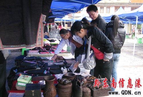 �S���������������gչƷ�����������M�D��