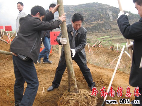 �Nֲ��ʥ�֡���������lʥ����tɽ�e�У��D��