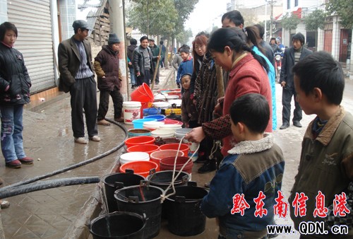 �Sƽ�l��Ⱥ�������Ծ�2000���˅��c���M�D��