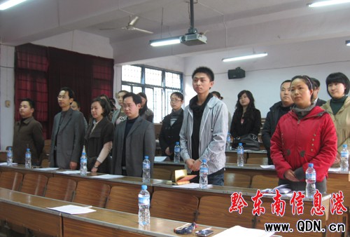 �Ϻ�����������Փ��־Ը����Ӗ(x��n)��(hu��)�P���e�У��D��