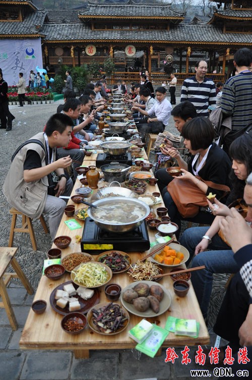 �����L(zh��ng)����ʢ��gӭ����Փ���e��(�M�D)