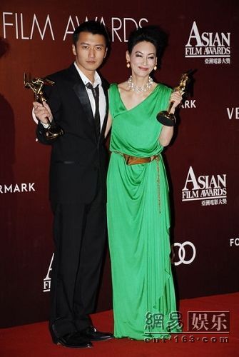 �x���h����Ӣ�t�@����С�Ů��ǡ�