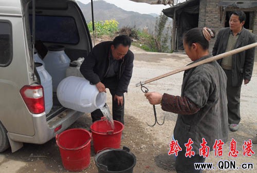 �鿹�� �Sƽ60���v˽��܇�x����ˮ(�D)