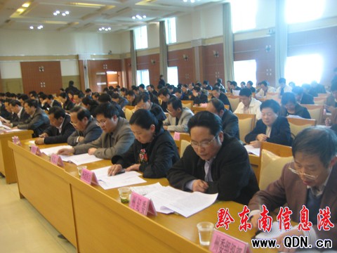 �������_�˿ں�Ӌ��������������ͨ������D��