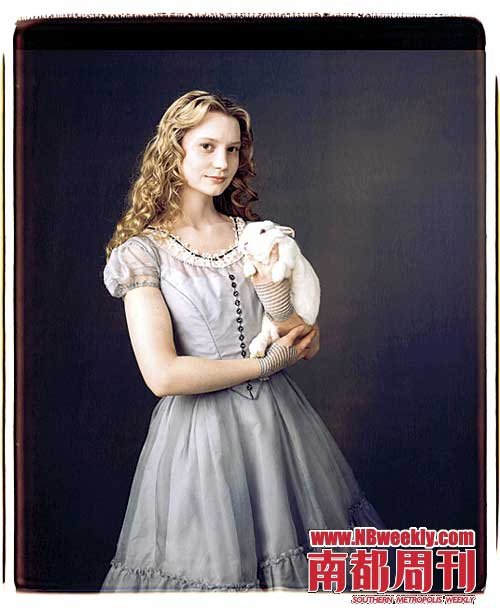 �����zӰ�����