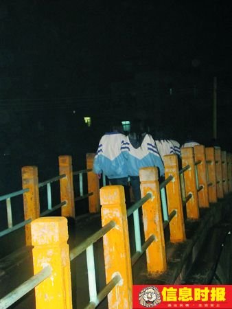 ����Ů������мm����ͬ�������������