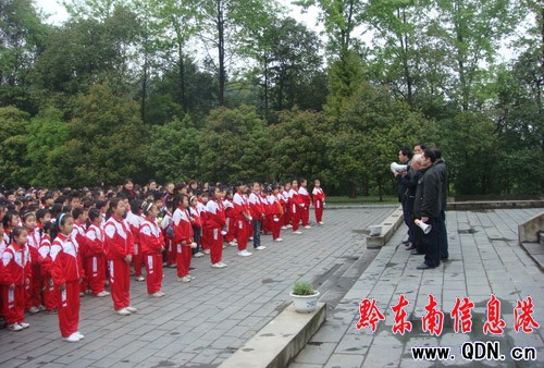 �������\���h�_չ��������������y����