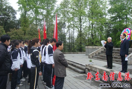 �������\���h�_չ��������������y����