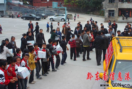 �����Ȟ�(z��i) �����F(tu��n)2�f(w��n)��Ԫ�������Y�͵ֵ�կ(�D)