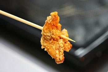 �Ϻ���ɫ��˵؈D