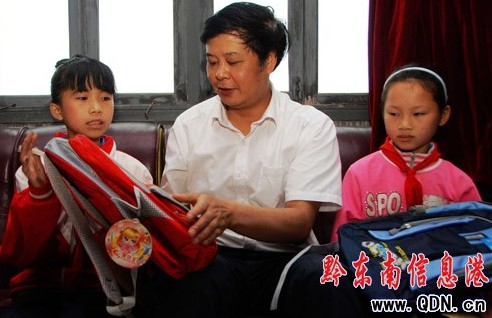 ǭ�|�ϸ��ؑcף����һ�����H��ͯ�����M�D��