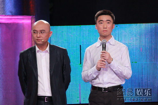 �������Ů���eҊ�X���_ �м��e