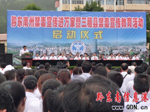 ����h��������������_��Ļ���D��