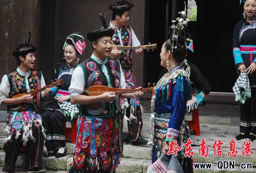 �����Ļ��z�a�������Z�ӾSҲ�{��ɫ��d���D��