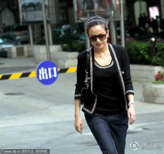 �M�D���wޱ�ڳ����汻·��ָ�c С��͹��֏���