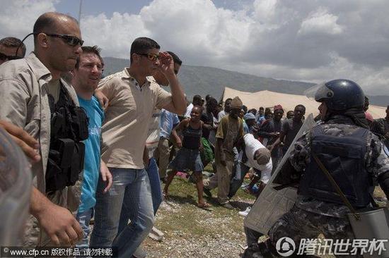 �M�D��÷��̽�����؞ą^ �@���ԊA���gӭ