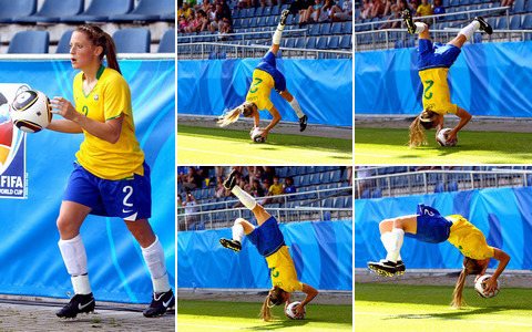 �M�D������Ů���շ������� ����С��ͯԒ�٬F