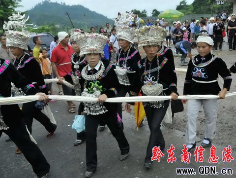 �P����ϵ���կ��Y���M�D��