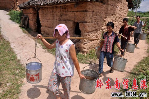 ����ʯƺ��ɺ�͹�F(xi��n)���� ��ˮ������������M�D��