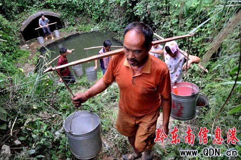 ����ʯƺ��ɺ�͹�F(xi��n)���� ��ˮ������������M�D��