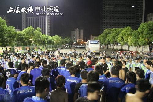 �M�D���껨�����������ع� �F��Ѫ�E�߰�