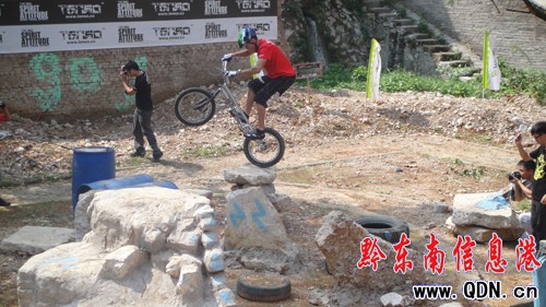 ��܇�\�����}���@ ���ڟo̼�����·�ϣ��D��