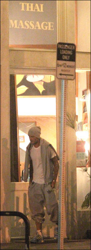 Сؐ�����ø���ĦԺ��ĦŮ��Թ�o�X̫��(�D)