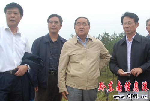 ȫ���˴�ί��ؔ��ί����ί�Tʯ��Ԋ�ڵ�կ�{��