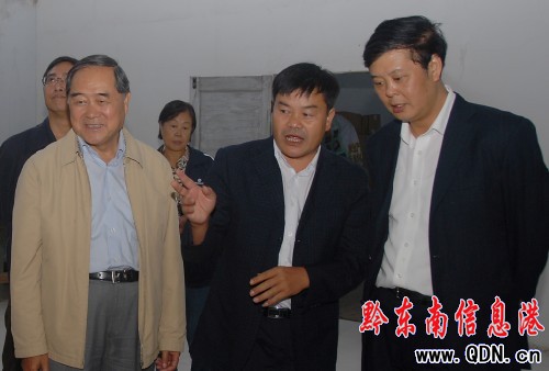 ȫ���˴�ί��ؔ��ί����ί�Tʯ��Ԋ�ڵ�կ�{��